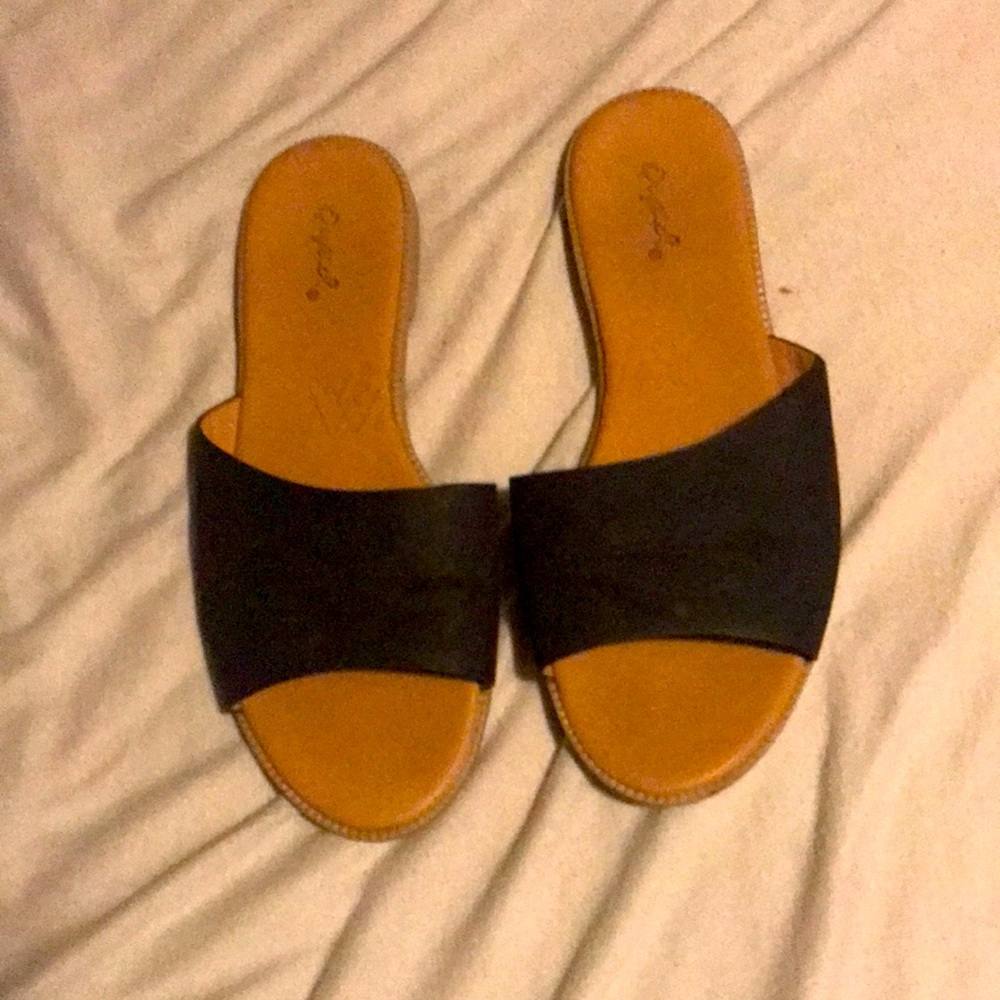 Cute womens sandals